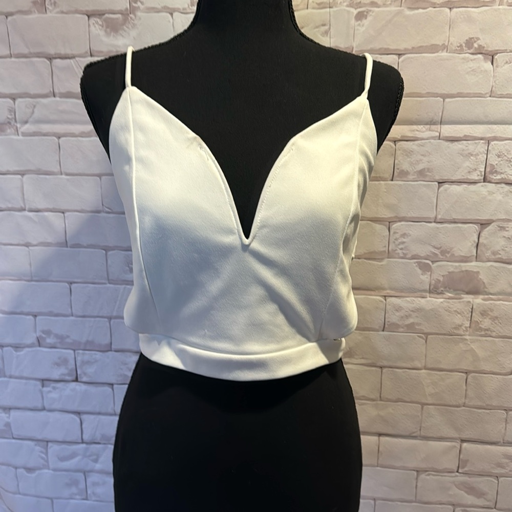 Fashion nova cropped tank size small